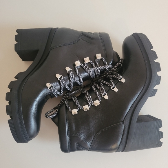 Marc Fisher NEW Y2K LTD Kini Black Lace Up Block Heel Ankle Booties in 7.5 Chunk - Picture 7 of 10